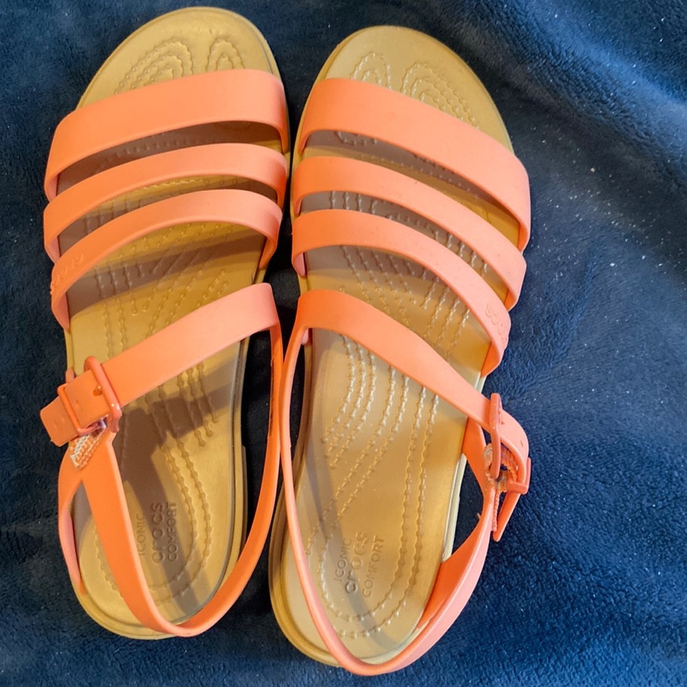 Crocs coral sandals size 6